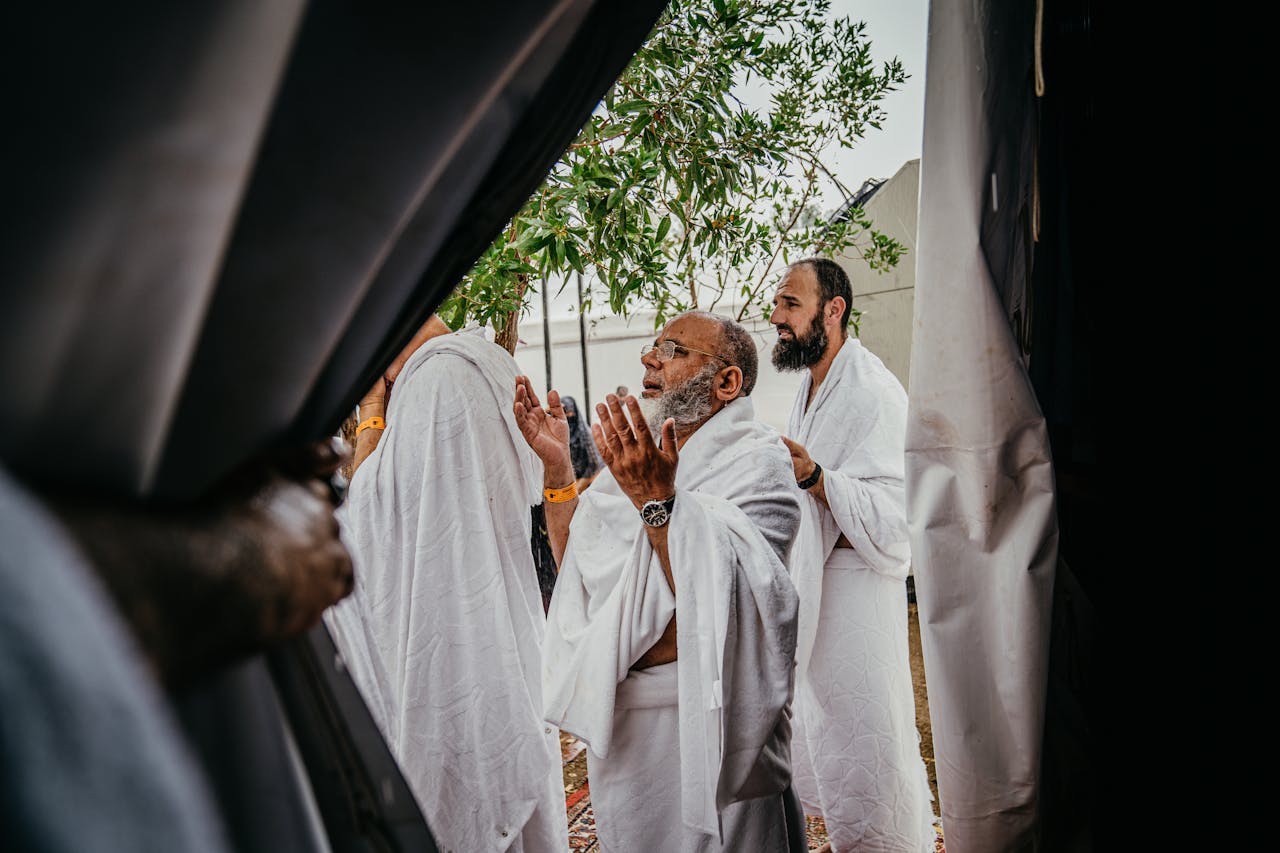 Duas for Umrah - Complete Supplications, Guide & PDF Cards