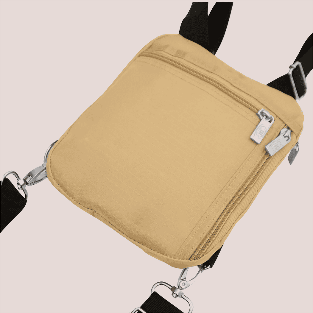 multiple_zip_compartments_for_safe_storage_during_hajj_and_umrah